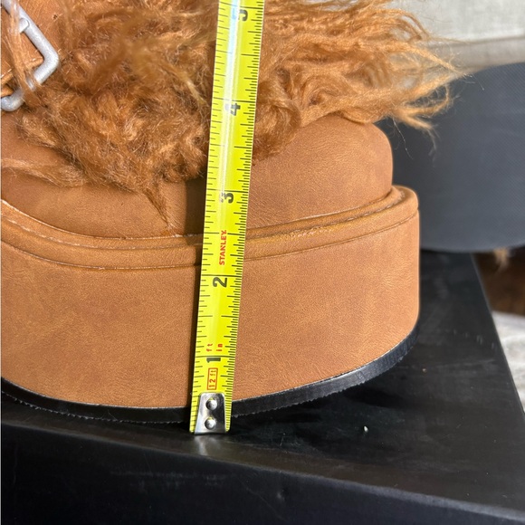 DollsKill | NWB Current Mood Bratz Y2K Platform Yasmin Brown Fur Boots - Picture 8 of 9